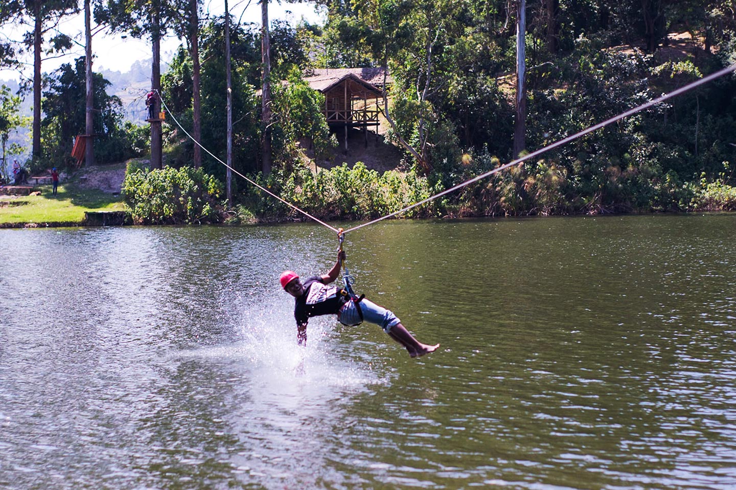 lake-bunyonyi-zip-lining-3